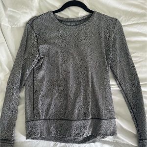 LULULEMON CREW NECK